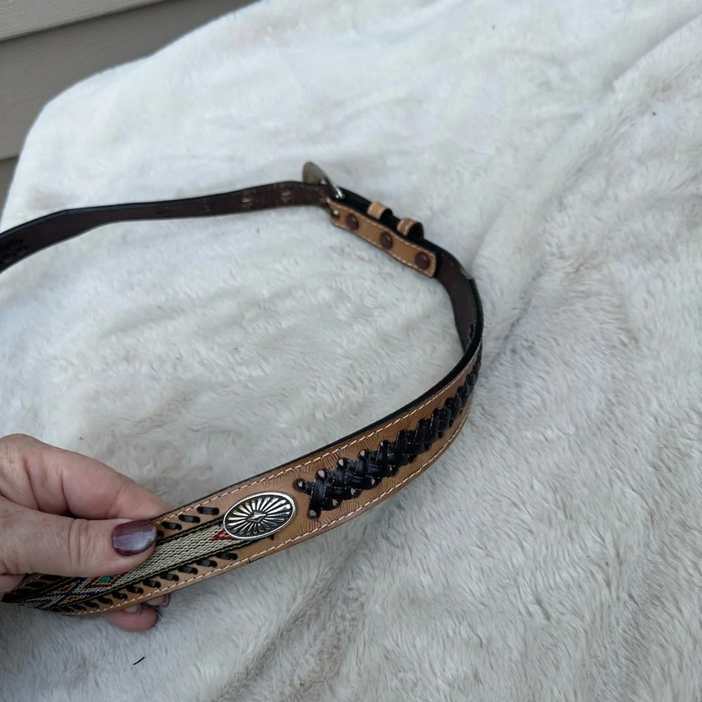 Vintage Stylish Tan Leather Belt with Silver Buckle Unisex Size 36